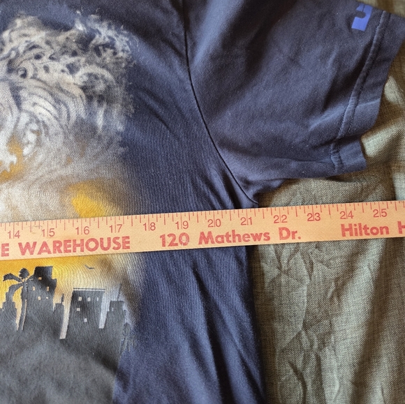 Nike Lebron James Tshirt. Men's Large - Picture 4 of 5